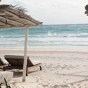 https://tuup-tulum.allrivieramayahotels.com